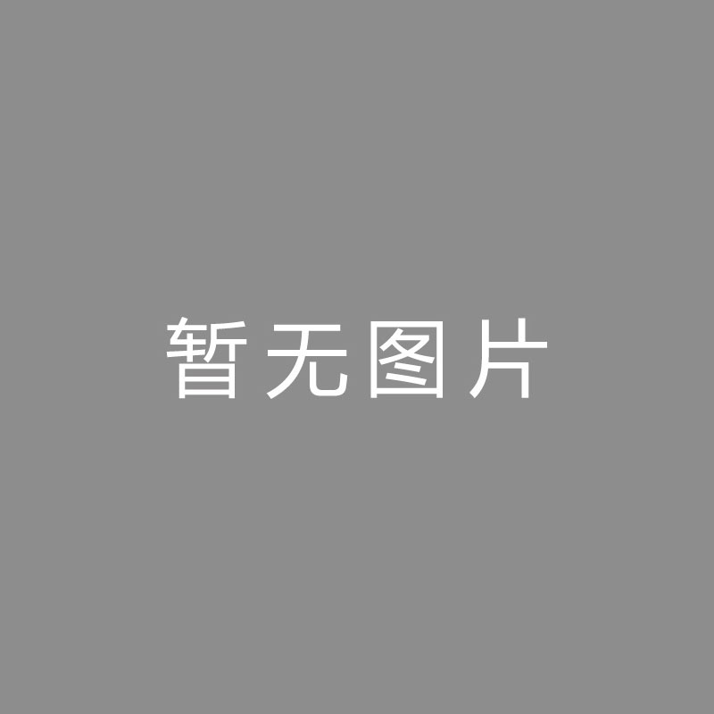 詹俊：两个字形容曼联是混乱，阿莫林还要坚持踢三中卫体系吗？